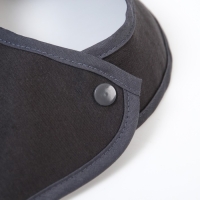 Нагрудник/слюнявчик для кормления &laquo;Little lion&raquo; на кнопке