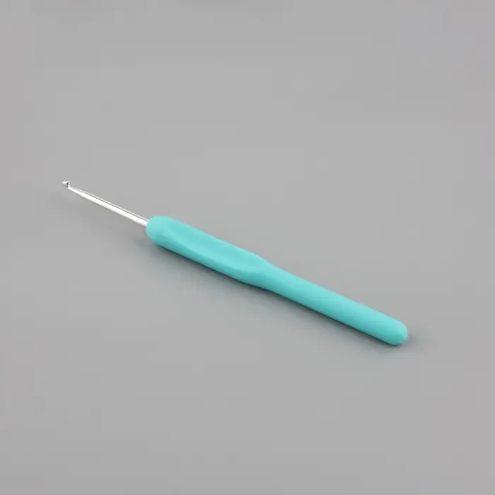 Крючок для вязания, с пластиковой ручкой, d = 3 мм, 14 см, цвет голубой