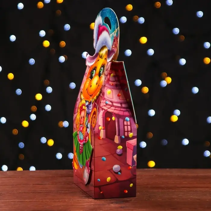 Подарочная новогодняя коробка &laquo;Крошка Дракошка&raquo;, 16.5&times;8.6&times;27 см