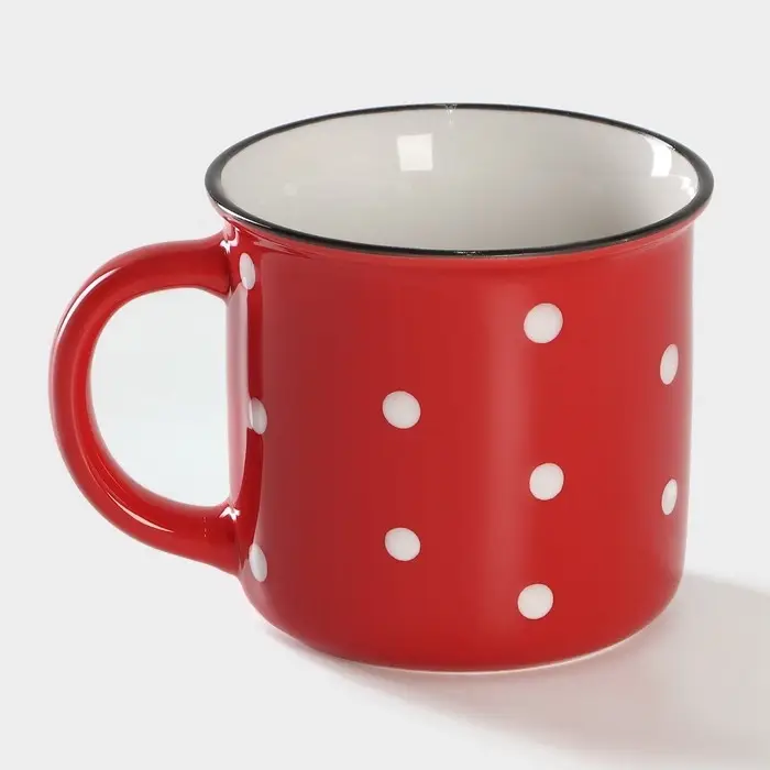 Кружка фарфоровая Доляна &laquo;Божья коровка&raquo;, 370 мл, цвет красный