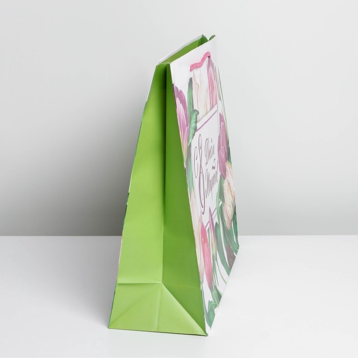 Пакет подарочный ламинированный горизонтальный, упаковка, &laquo;С днём 8 марта&raquo;, L 28 х 38 х 9 см