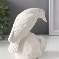 Фигура &laquo;Ворон на черепе&raquo;, 12&times;12&times;8 см, гипс