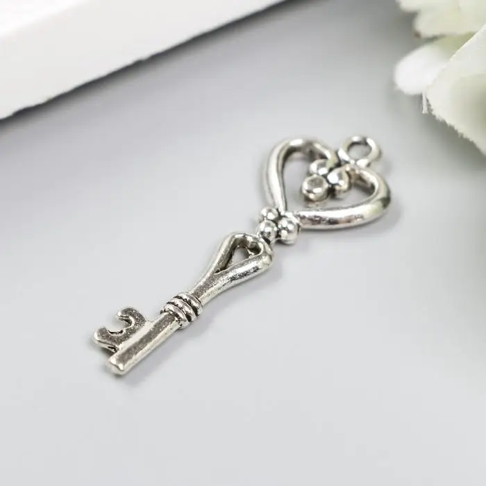 Металлический элемент, декоративная подвеска &laquo;Арт Узор. Ключик-сердечко&raquo;, 4&times;1.3&times;0.5 см