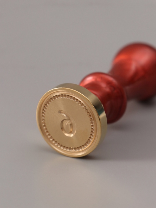 Печать для сургуча с пластиковой ручкой "Классика цифра 6" 2,5х2,5х6,3 см