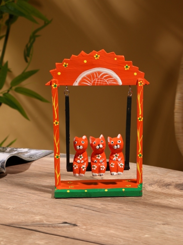 Сувенир интерьерный "Кошки на качелях" дерево 19х24 см