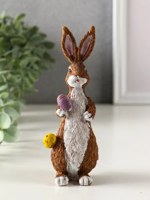 Сувенир полистоун "Кролик с пасхальными яичками" 4,8х5х14,5 см
