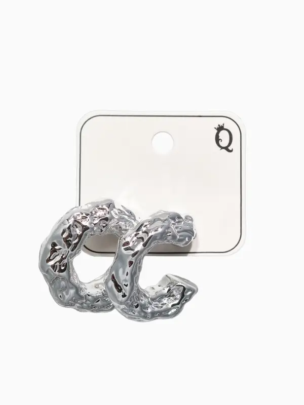 Серьги пластик &laquo;Мятые&raquo; кольца, цвет серебро