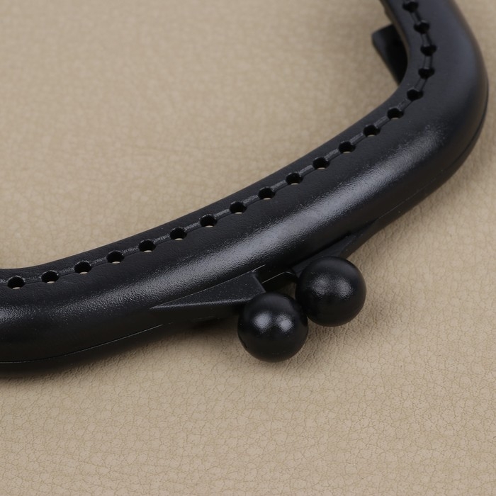 Фермуар пришивной, 9 &times; 5,5 см, цвет чёрный/антик