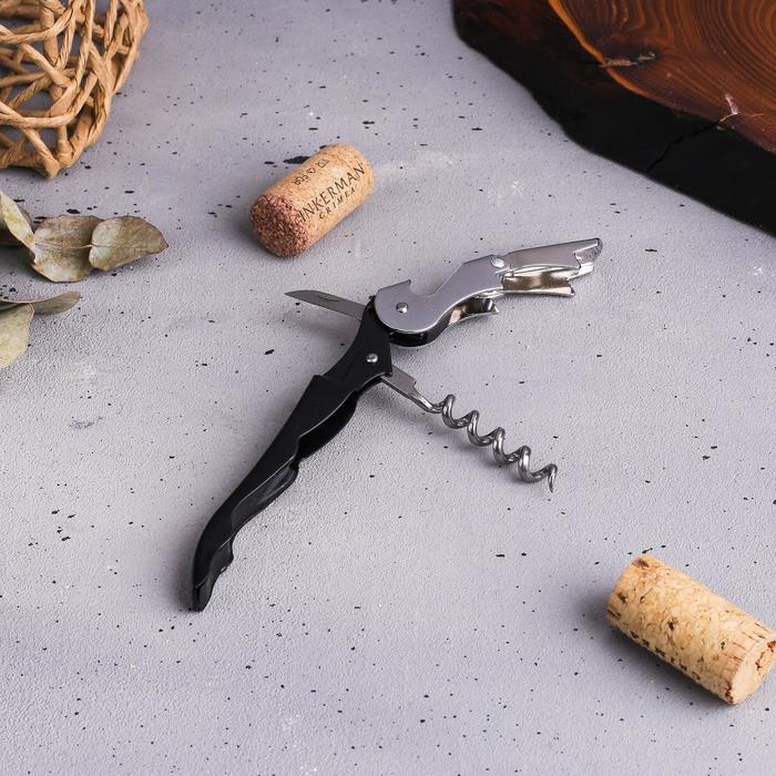 Винный набор: нож-сомелье со штопором, каплеуловитель, нож для фольги и пробка для вина с шахматами &laquo;Поздравляю&raquo;.