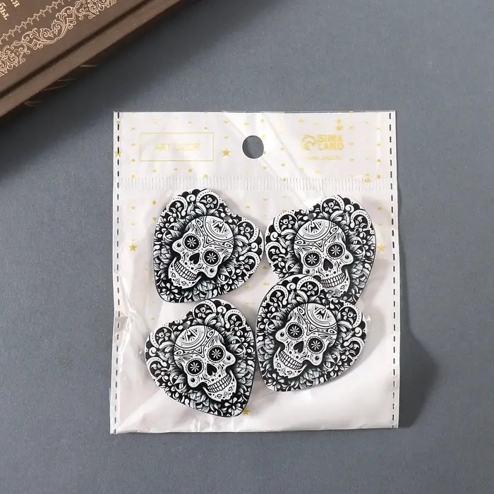 Декор для творчества акрил "Череп в сердце" 4,3х3,7х0,2 см