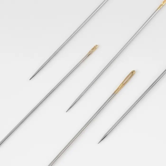 Иглы швейные, d=0.5 - 0.7 мм, 4.3 / 4.5 / 4.7 / 5.3 см, с золотым ушком, 10 шт., с нитевдевателем
