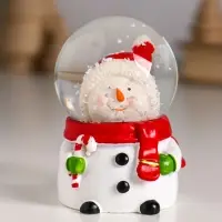 Сувенир полистоун водяной шар "Дед Мороз/Снеговик шар на голове" МИКС 6,8х5х5 см