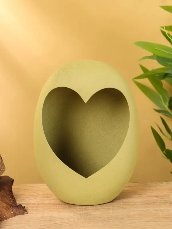 Подсвечник в форме сердца текстурный &laquo;Олива&raquo;, 16.5&times;8.5&times;22 +/- 1 см
