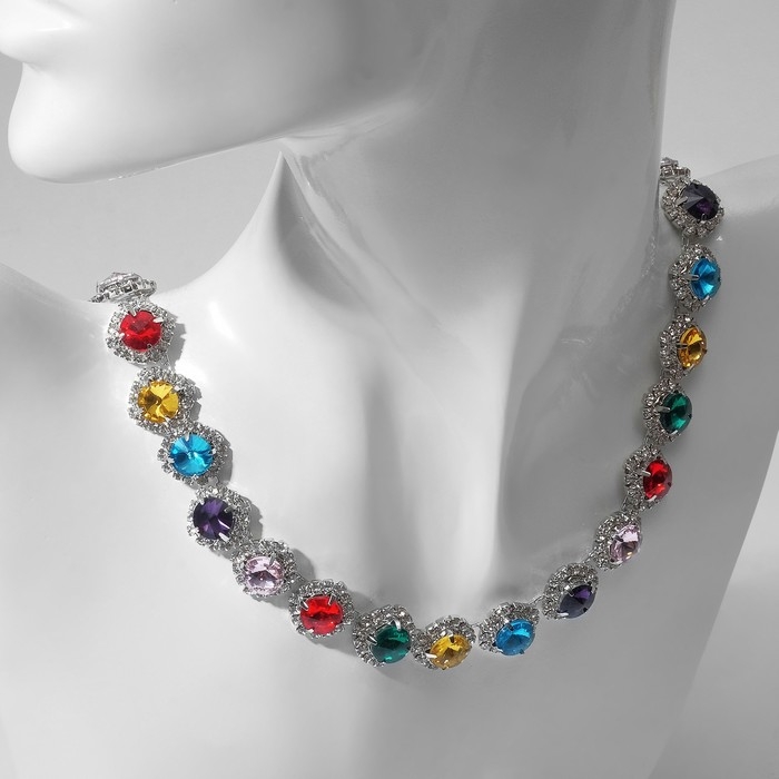 Колье &laquo;Драгоценность&raquo; круг в стразах, цветное в серебре, 32 см