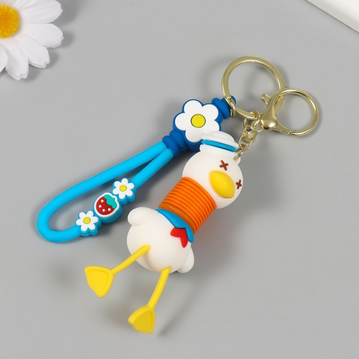 Брелок резина с карабином, ремешком "Утёнок" гофрошея 3,3х3,7х9,2 см