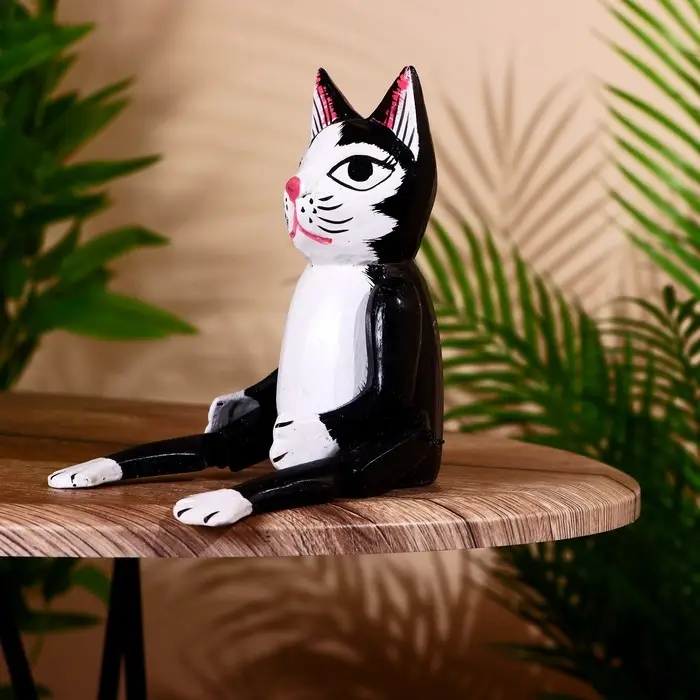 Сувенир "Кот" висячие лапки, дерево 25 см