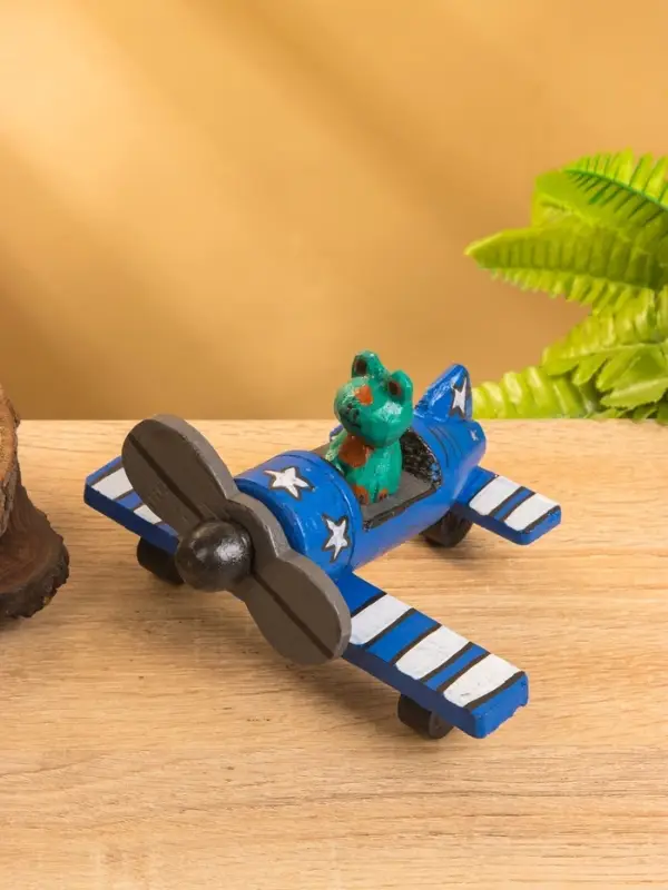 Сувенир интерьерный "Лягушка на самолёте" 15х13х8 см, дерево