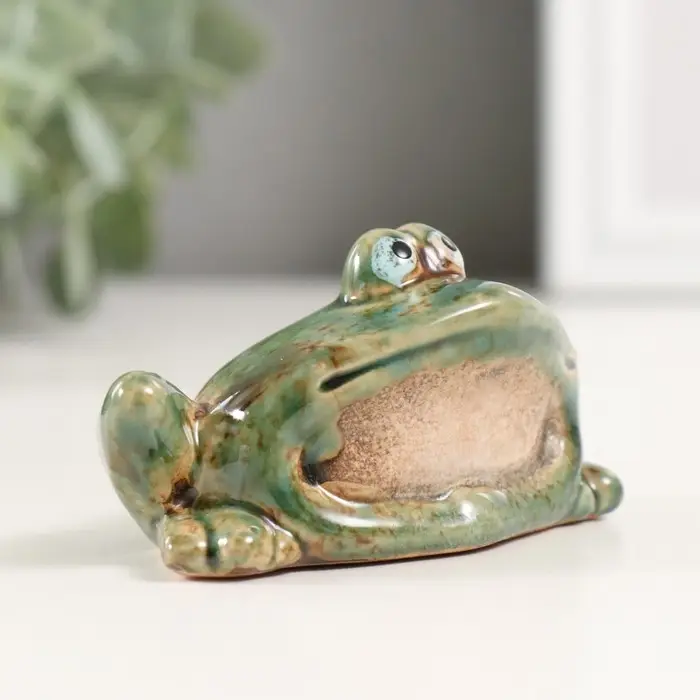 Сувенир керамика "Зеленая лягушка со сложенными лапками" 4,6х9х5,6 см