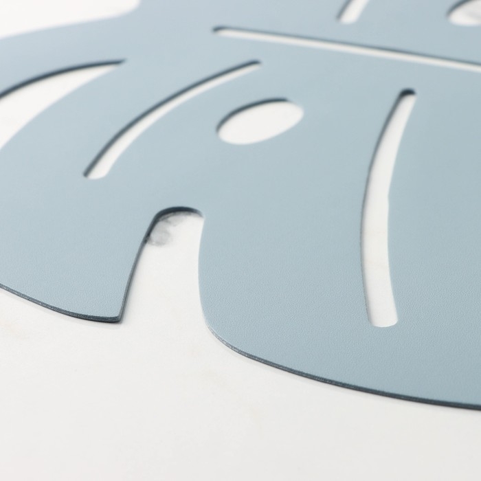 Салфетка сервировочная на стол &laquo;Лист&raquo;, 46&times;35 см, цвет серый