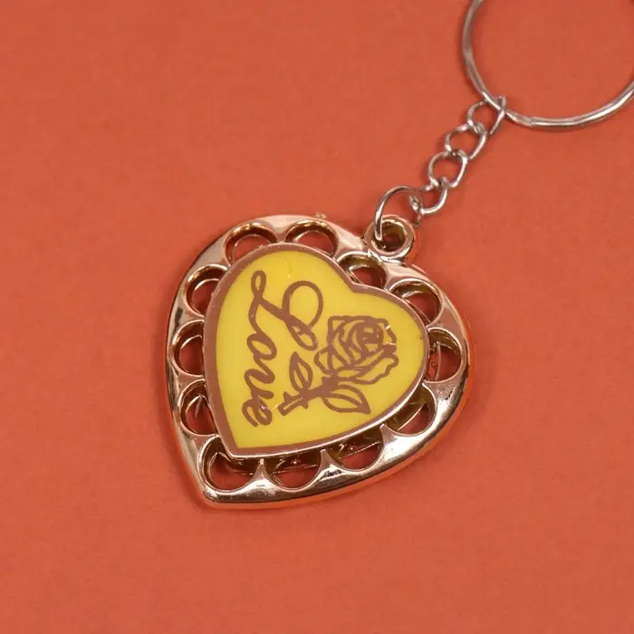 Брелок для ключей на кольце &laquo;Сердце с розой ажур&raquo;, пластик под металл, 4&times;4 см, МИКС