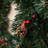 Новогодний венок "Рождественский" шишка золото+ягода 45см