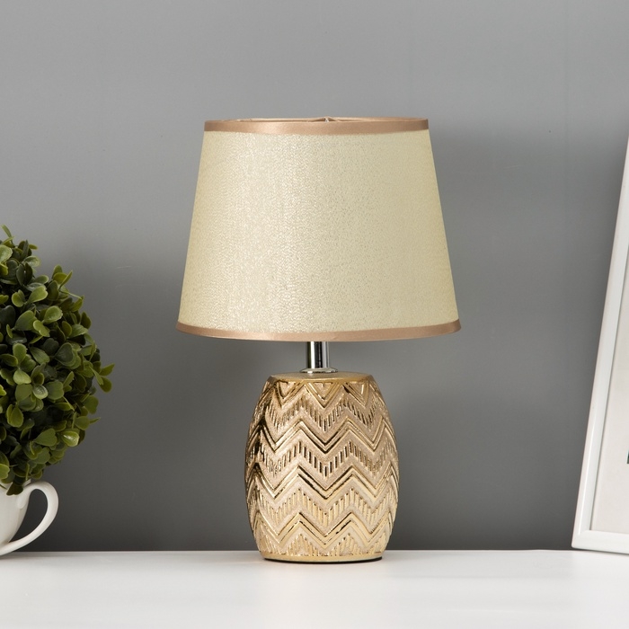 Настольная лампа с абажуром RISALUX &laquo;Галс&raquo;, Е14, 40 Вт, золото, 18&times;18&times;28 см