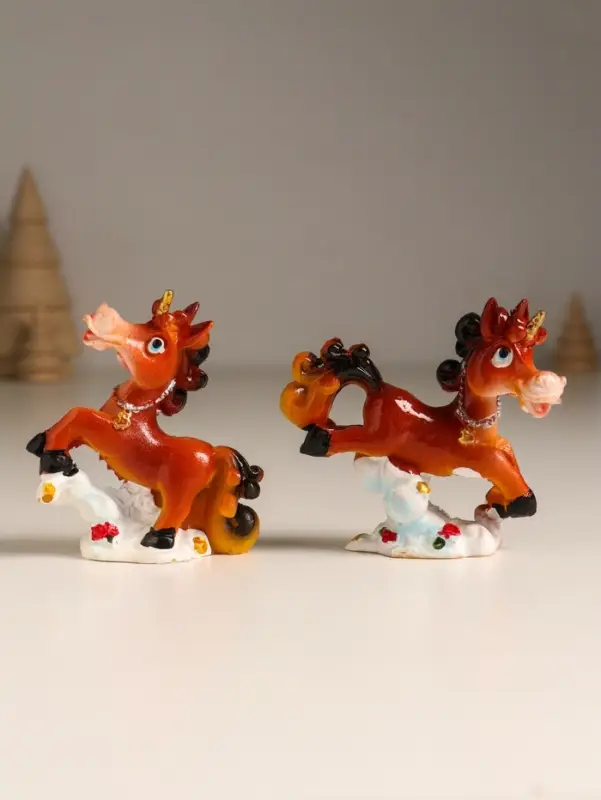 Сувенир полистоун "Лошадка на облачке с розами" МИКС 6,4х2,5х6 см