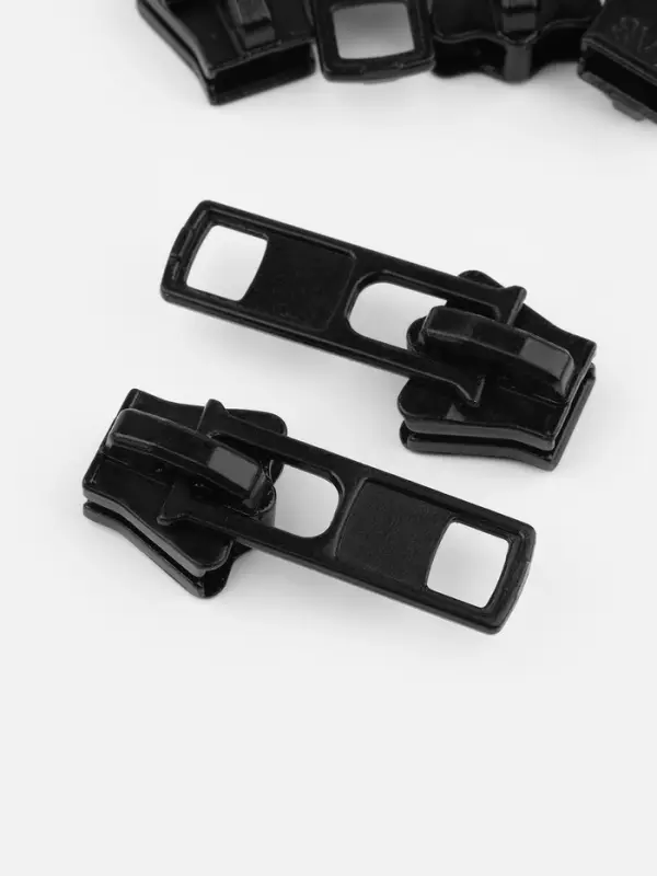 Бегунок для молнии &laquo;Трактор&raquo;, №8, прямоугольный, чёрный