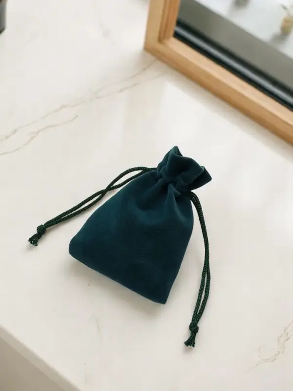 Мешочек бархатный &laquo;Классика&raquo;, 7&times;9 см ( + - 1 см), цвет изумрудный