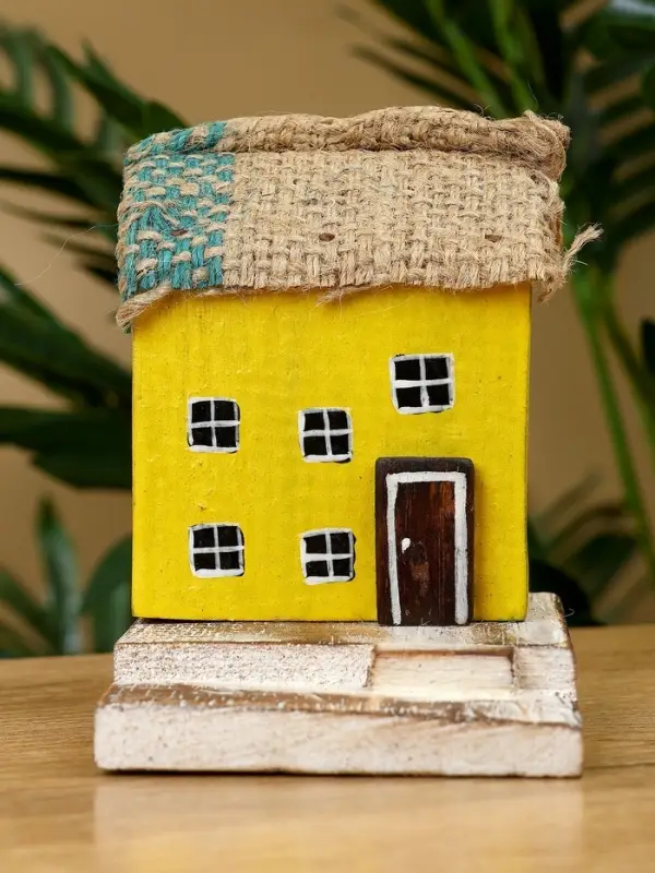 Сувенир "Дом" дерево Албезия 9х11х11 см, цв. жёлтый
