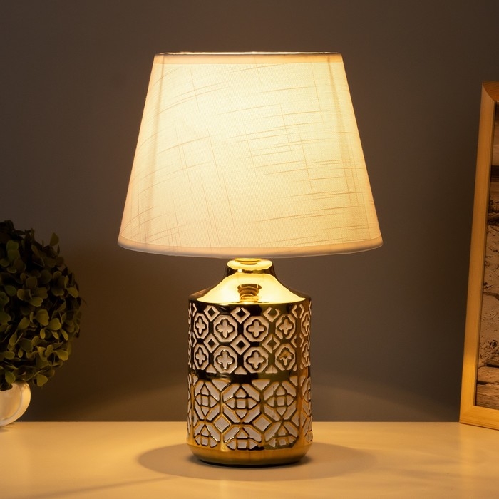 Лампа настольная "Мария" 1х40Вт Е14 белый/золото 22х22х36см