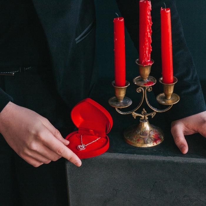 Футляр бархатный под набор &laquo;Сердце&raquo;9&times;8,5, цвет красный