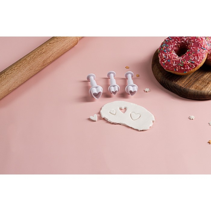 Набор плунжеров кондитерских Доляна &laquo;Сердечко&raquo;, 3 шт: 1,6&times;1,1 см, 1,4&times;1 см, 1&times;1 см, цвет белый