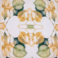 Поднос круглый с бортиками "Листья" дерево манго 35х35х6,5 см