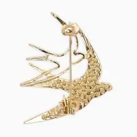 Брошь "Ласточки", цвет белый в золоте