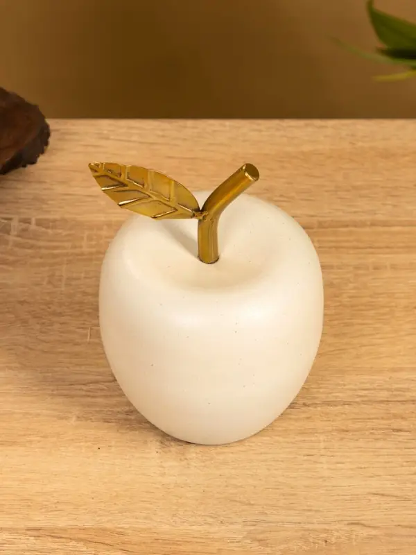 Сувенир "Яблоко с золотым листом" 10х10х12 см, цв. матовый белый