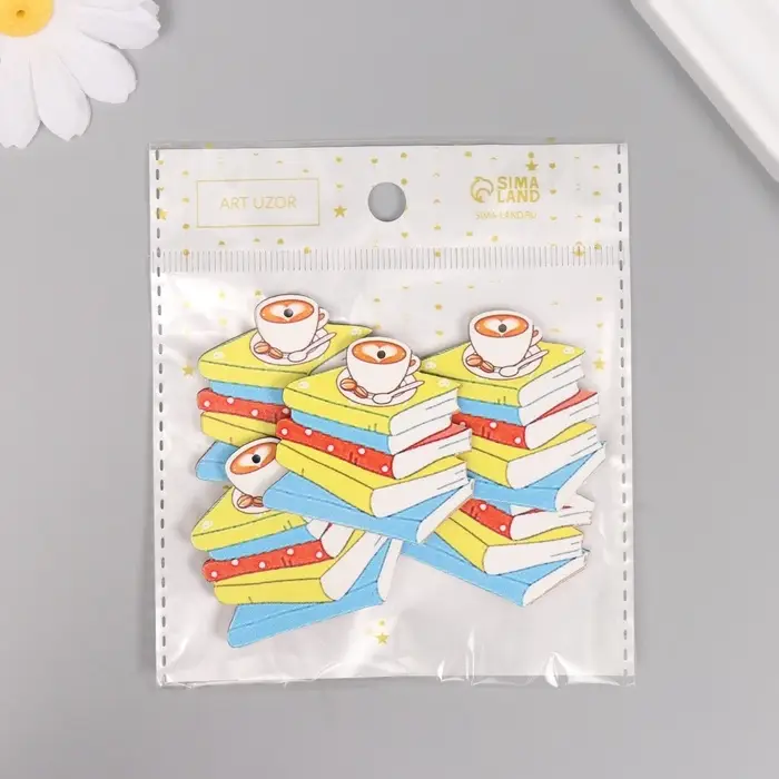 Декор для творчества дерево "Стопка книг и чашка кофе" 4х4,3х0,3 см