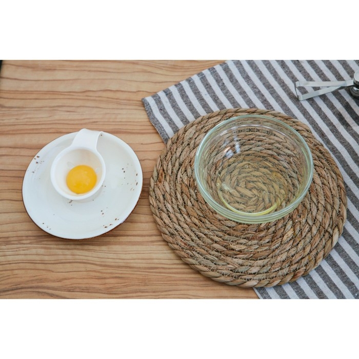 Сепаратор для яиц с фиксатором Доляна, 11&times;7,5&times;3,5 см, цвет белый