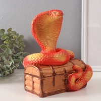 Фигурка "КОБРА НА СУНДУКЕ"  20  х 17  х 12 см.