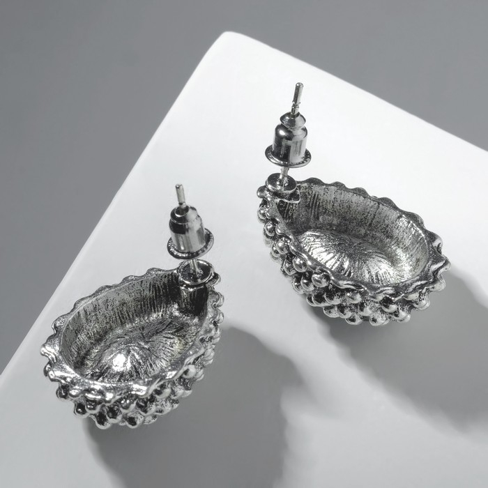 Серьги со стразами &laquo;Морское сияние&raquo;, цвет изумрудный в чернёном серебре