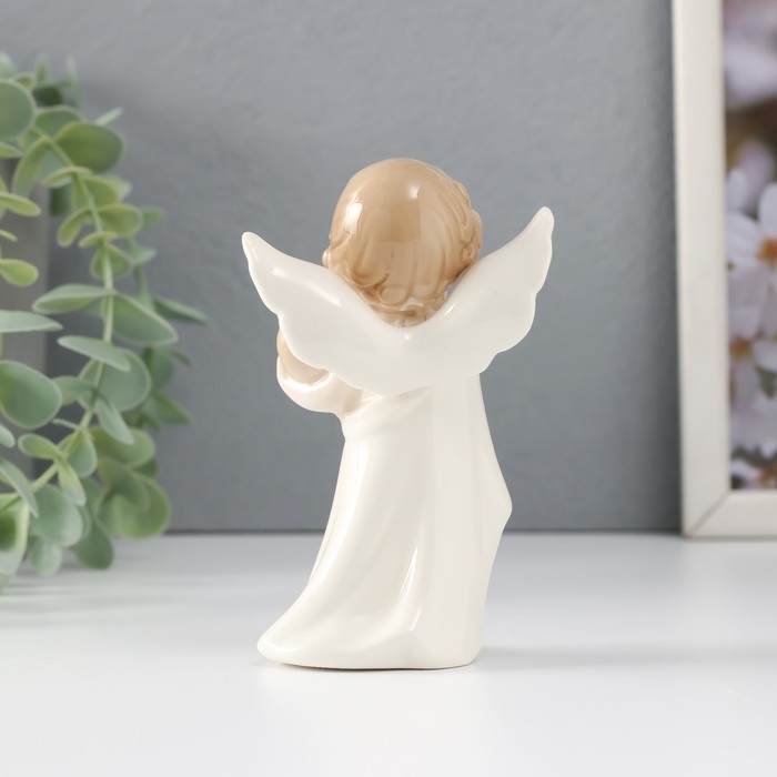 Сувенир керамика "Ангелочек с сердечком в руках" 6,5х4,5х11,5 см