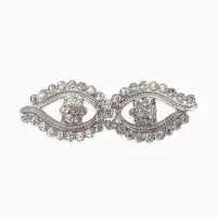 Зажим для кардигана "Ажур", глазки, цвет белый в серебре