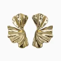 Серьги пластик &laquo;Лепестки&raquo; асимметрия, цвет золото