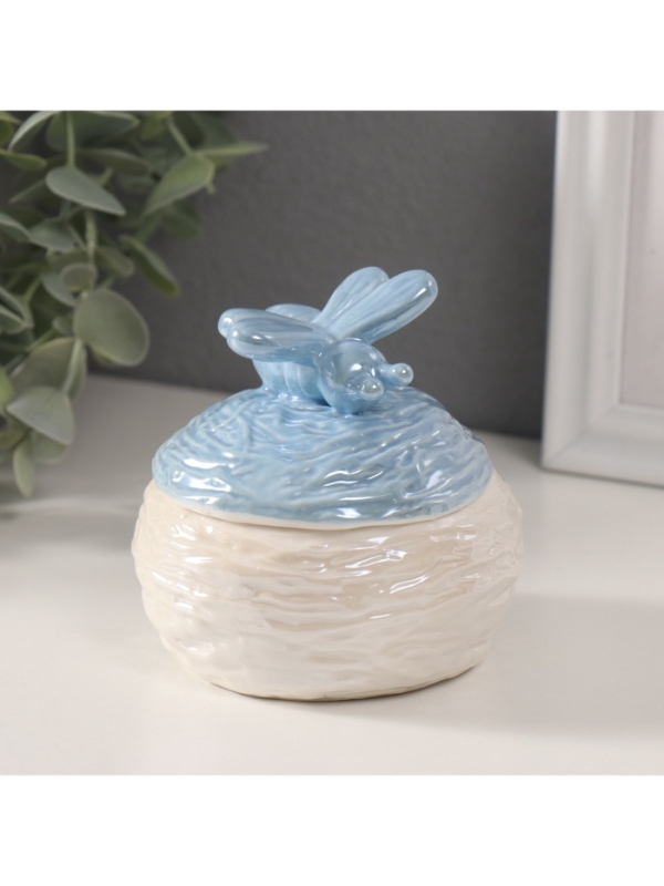 Шкатулка керамика "Пчёлка на улье" голубой перламутр 8,5х8,5х8 см