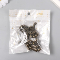 Уголок (ножка) для шкатулки "Лапа" 4,3х3,4 см С-024