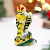 Новый год. Сувенир символ года "Кобра Королева", 7 см, фарфор