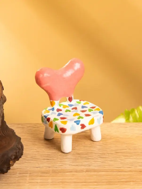 Сувенир &laquo;Стульчик с сердечками&raquo;, 4&times;4&times;5.5 см, дерево, разноцветный