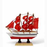 Корабль "Медуза" 10х3х10 см, белый корпус, красные паруса
