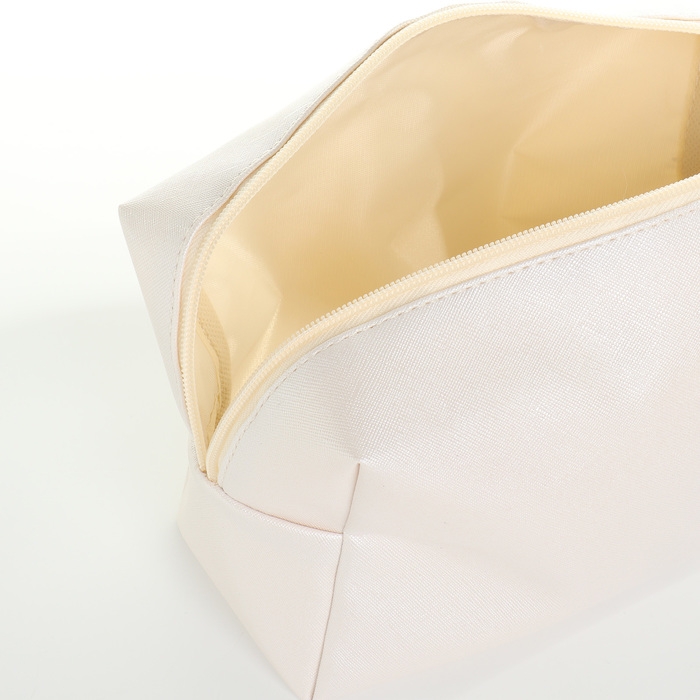 Косметичка на молнии, цвет белый