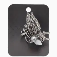 Кольцо для платка "Бабочка профиль", цвет белый в чернёном серебре